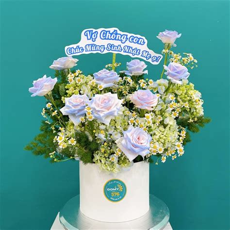 Giỏ hoa hồng kem dâu mix cẩm tú cầu Domy Flower Store