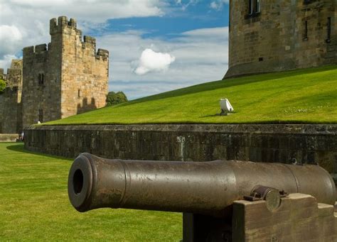 Alnwick Castle Northumberland History And Visitor Information