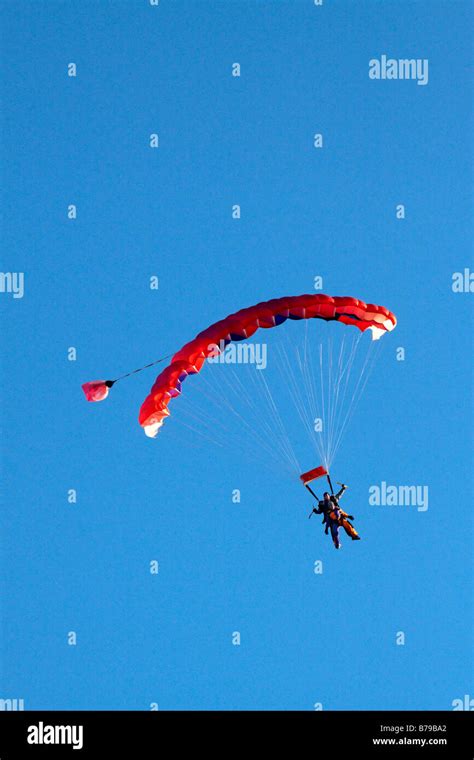 Parachuting Tandem Jump Skydive Hi Res Stock Photography And Images Alamy