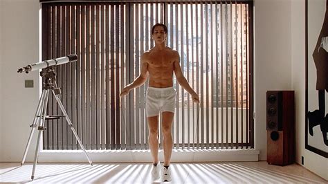 Christian Bale Abs American Psycho