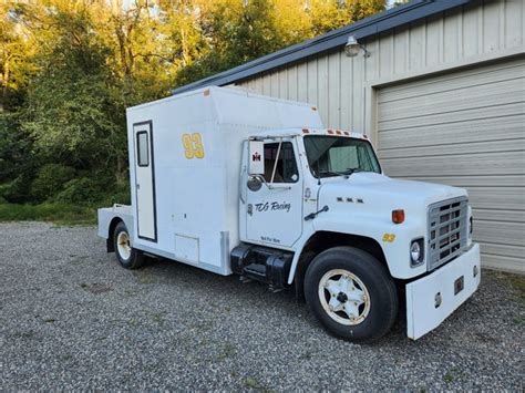 Old School Toter RV / Sleeps 2 for Sale in LYNDEN, WA | RacingJunk