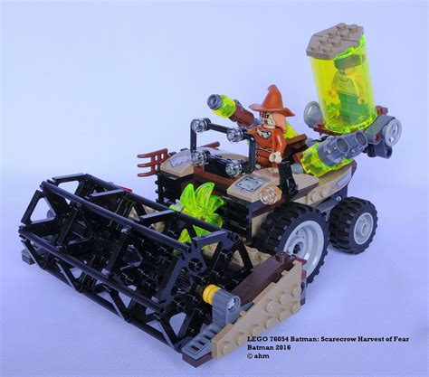 LEGO 76054 Batman: Scarecrow Harvest of Fear... | Lego, Lego creations ...