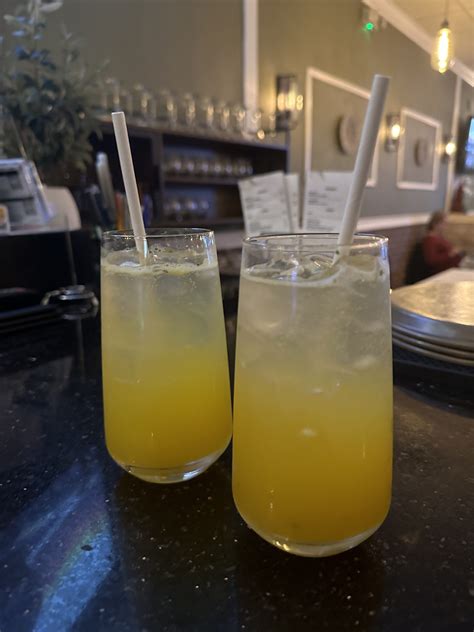 Discover FandoQ's Diverse and Exquisite Drinks Menu