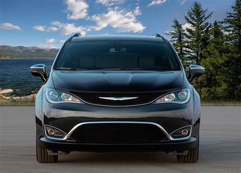 Chrysler Pacifica Hybrid is awarded with a prestigious recognition!