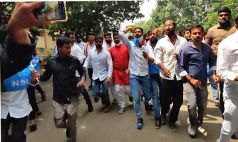 Activists Of NSUI Hold Up By City Police To Protest Outside Home