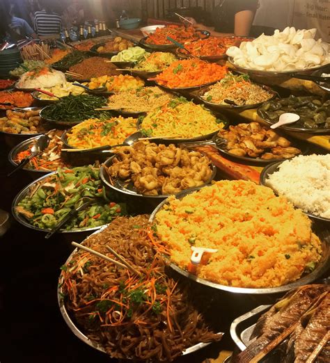 The night markets in Luang Prabang, Laos. : r/pics