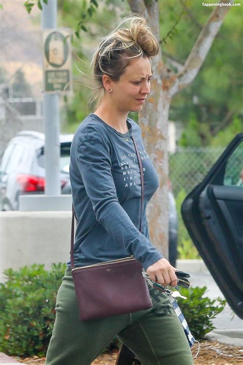 Kaley Cuoco Nude Fappening Sexy Photos Uncensored FappeningBook