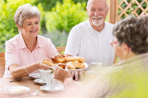 Navigating Dietary Concerns In Assisted Senior Living