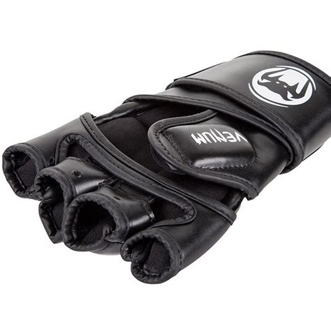 Перчатки для ММА Venum Impact-Black-Skintex Leather