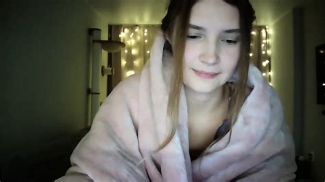 Petite Webcam Teen Babe Solo Tease