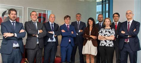 Pwc Nombra A Nuevos Socios Y Promociona A M S De Profesionales