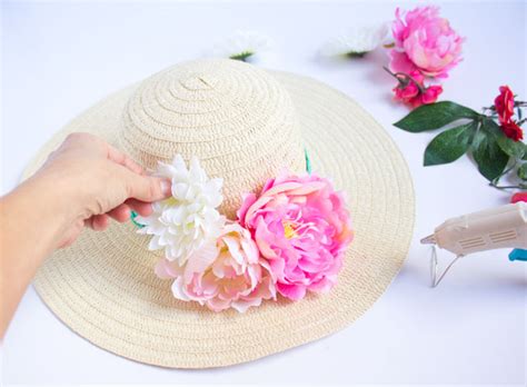 DIY Kentucky Derby Floral Hat | Design Improvised