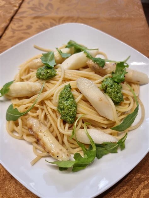 Rucola Pesto Rezept Mit Bild Kochbar De