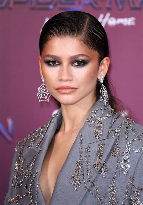 Zendaya Coleman Style, Clothes, Outfits and Fashion• Page 7 of 53 ...