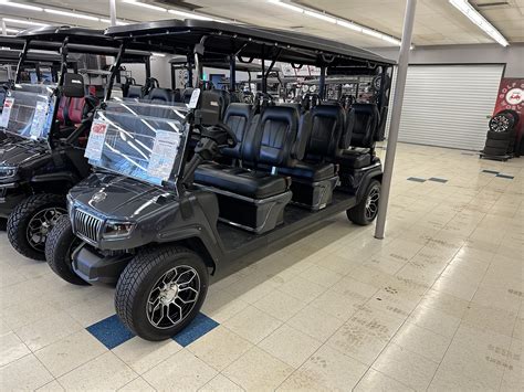 D5 6 Seater Golf Cart World I