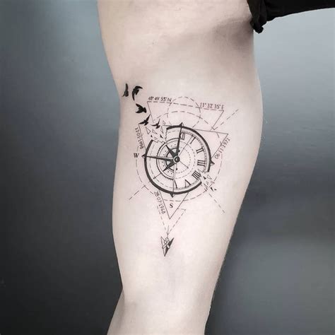 Pin By Rosa Arevalo On Tattoo Ideas In 2020 Geometric Compass Tattoo Compass Rose Tattoo