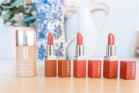 Review: Clinique Even Better Foundation and Lipsticks - Debora Dahl