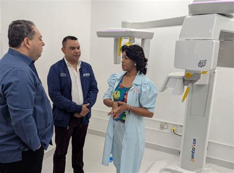 Ney Arias Inaugura Nueva Unidad Tomograf A Y Rx