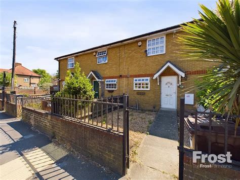 2 Bed Terraced House For Sale In Hounslow Road Hanworth Feltham Tw13