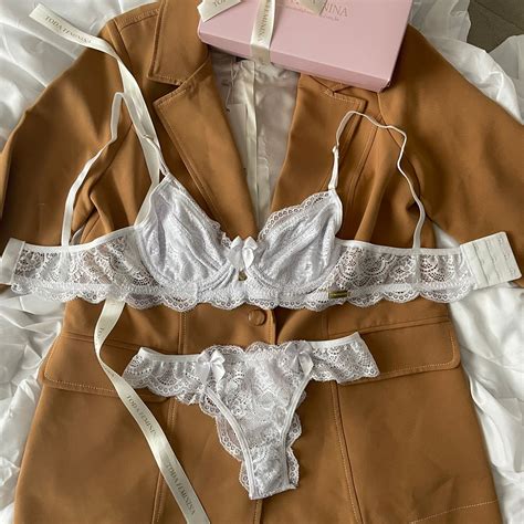 Conjunto de lingerie tomara que caia sutiã sem bojo aro e calcinha