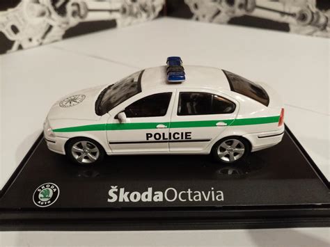 Koda Octavia Policie Abrex Aukro