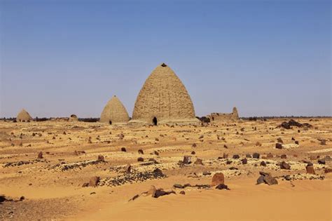 Premium Photo | Old dongola in sudan, africa