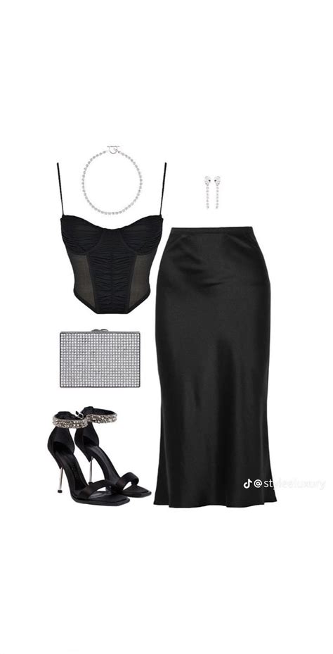 Pin By A Finny On Black On Black Outfits In Teen Fashion Outfits