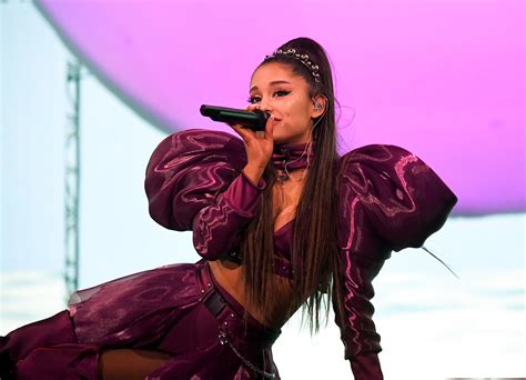 Ariana Grande Fell Off Stage And Had The Best Response