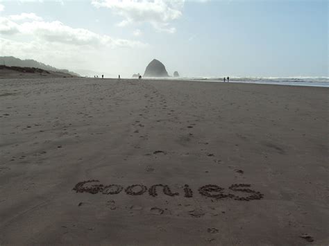 Goonies Rock Haystack Rock Cannon Beach Oregon Pacific Ocean