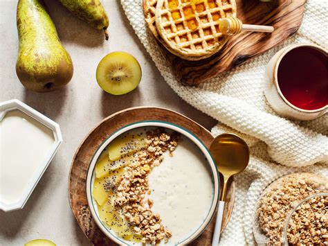 Recette Smoothie bowl poire kiwi et St Môret