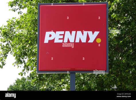 Supermarkt Logo Vom Lebensmittel Discounter Penny Stock Photo Alamy