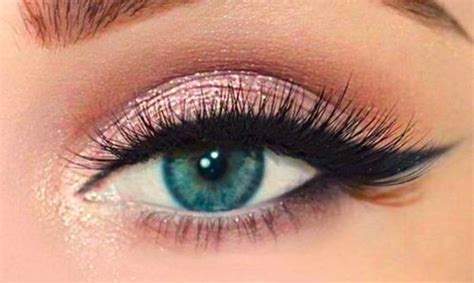 Les Astuces Pour R Ussir Son Trait D Eye Liner