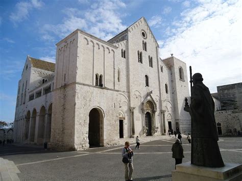 The Basilica of San Nicola in bari Italy - reviews, best time to visit ...