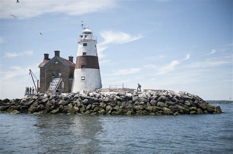 Execution Rocks Lighthouse Execution Rocks Lighthouse Is L Flickr