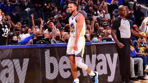 Golden State Warriors Star Stephen Curry Scores 41 Puts On Show In