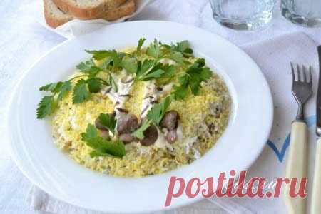Салат белая березка с курицей и грибами - рецепт с фото | салаты | Постила
