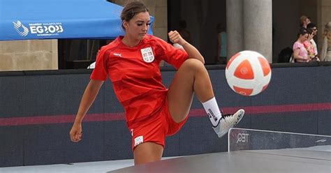 Zjawiskowa zawodniczka w bikini Fani nie kryją zachwytu