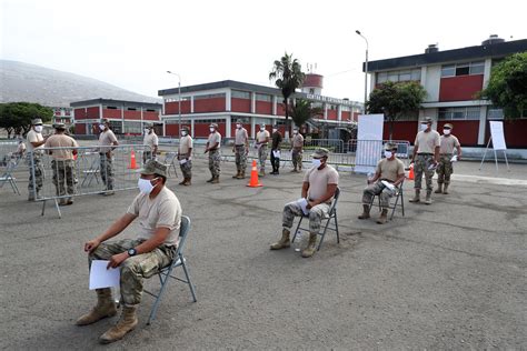 Ministra de Defensa supervisó la jornada en bases del Ejér Flickr