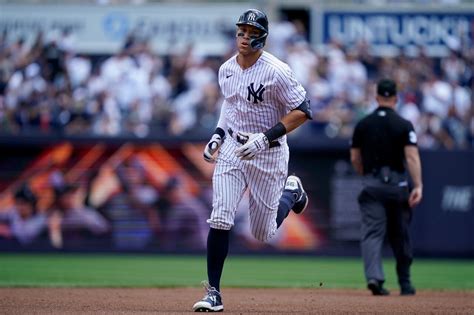 Yankees Aaron Judge Joins Babe Ruth Mickey Mantle In Special Club Its An Honor Nj
