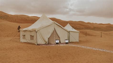 Luxury Desert Camp In Wahiba Sands Oman Luxury Desert Camp Best Camp