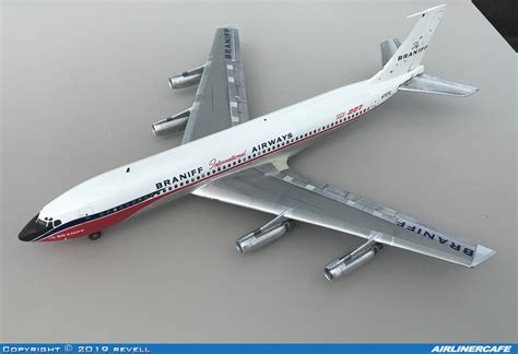 Revell Boeing 707-227 #25504 – Airlinercafe