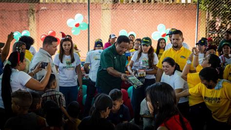 Alcald A De Maracaibo Entreg Cerca De Mil Juguetes Con La Campa A