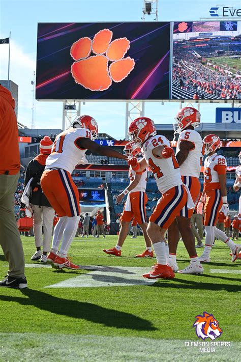 Taxslayer Gator Bowl Game Clemson Sports Media