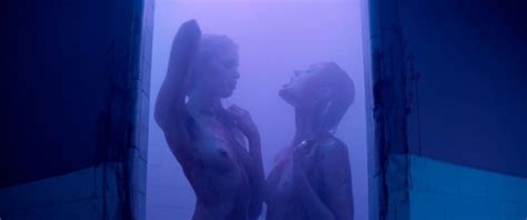 Jena Malone Abbey Lee And Bella Heathcote Naked In The Neon Demon Of The Day