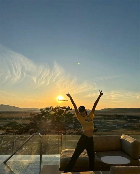 Cute Hot Pics Of Lisa Manoban From Blackpink Know About Her Page Of Zestvine