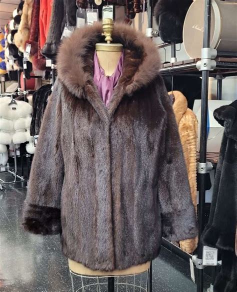 Hooded Mahogany Mink Jacket Fox Trim Preowned Wolverine Furs