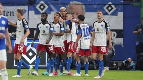 Acht Tore Spektakel Zum Auftakt HSV Besiegt Schalke Kicker