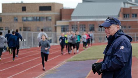 Men’s track and field coach earns prestigious award | The Ithacan