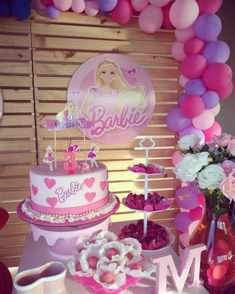 Centros de mesa decoración y adornos con Barbie para cumpleaños