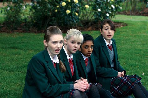 Angus, Thongs and Perfect Snogging (2008) | kalafudras Stuff